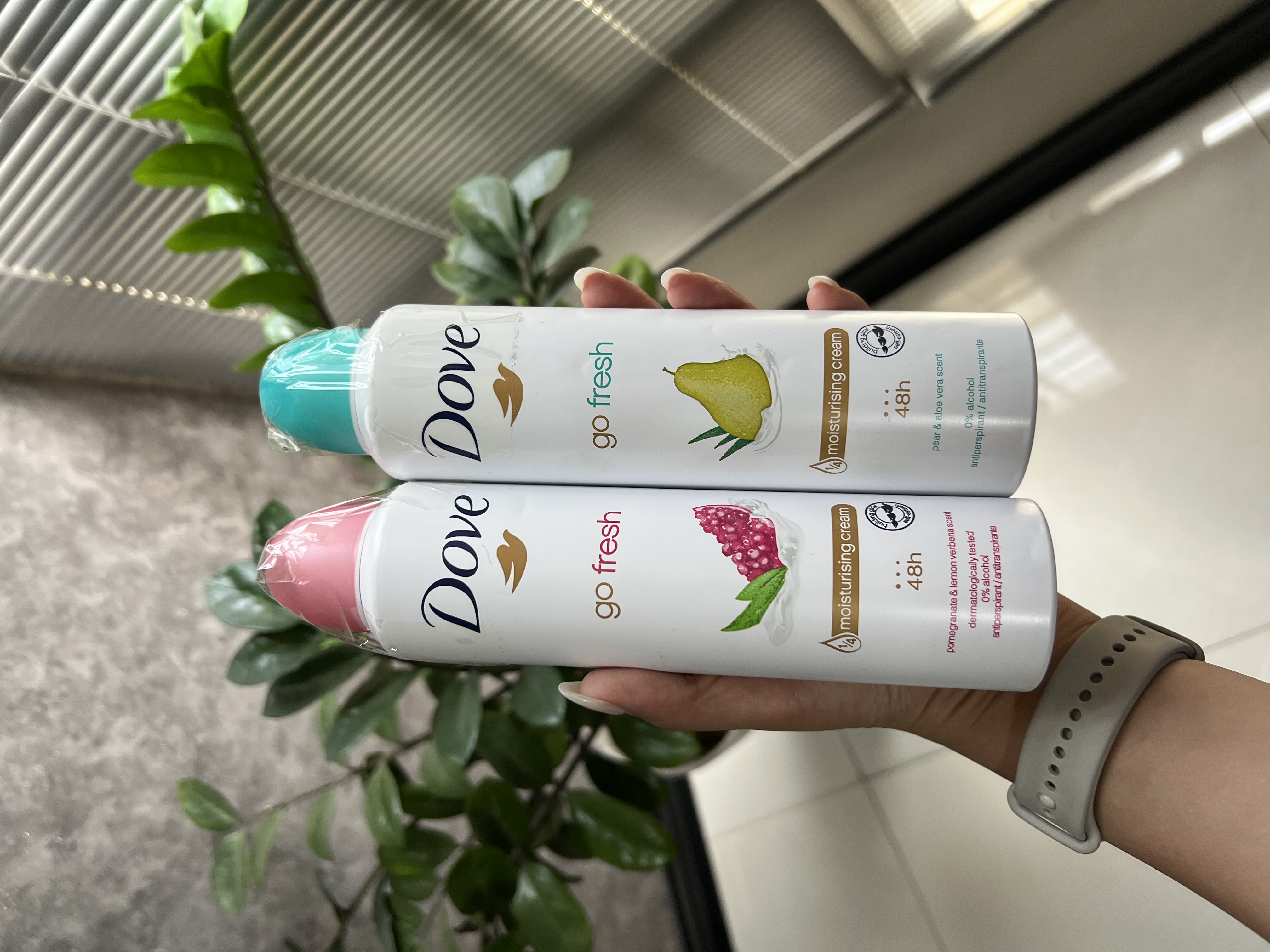 اسپری زنانه داو مدل Go Fresh رایحه انار حجم 250 میلی لیتر- بزرگ